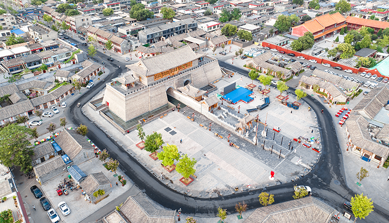 2022年9月8日，石家莊，航拍正定縣正定古城陽(yáng)和樓與正定歷史文化街。